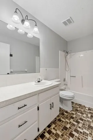 324 Naumkeag Street S Shakopee MN 55379