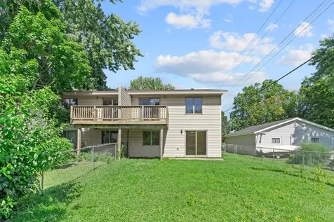 324 Naumkeag Street S Shakopee MN 55379