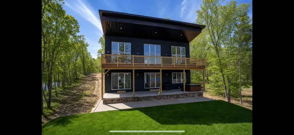2000 W Chub Lake Road Carlton MN 55718