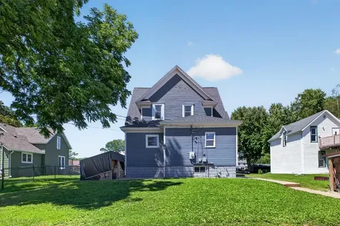 205 1st Street SE Hayfield MN 55940