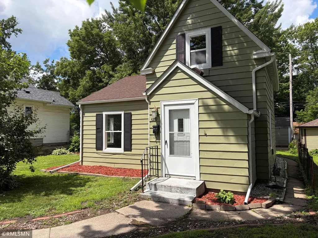 4219 Fremont Avenue N Minneapolis MN 55412