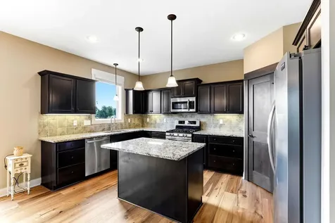 157 Dongola Lane Shakopee MN 55379
