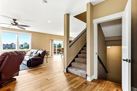 157 Dongola Lane Shakopee MN 55379