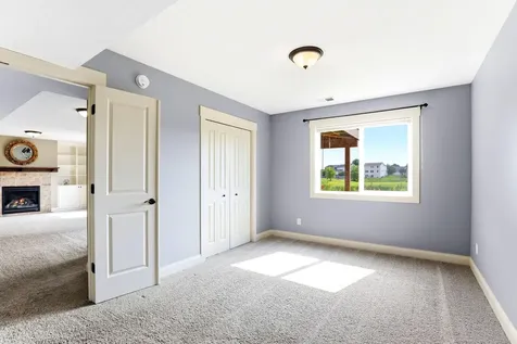 157 Dongola Lane Shakopee MN 55379