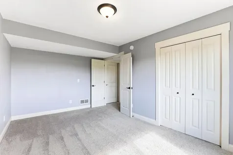 157 Dongola Lane Shakopee MN 55379
