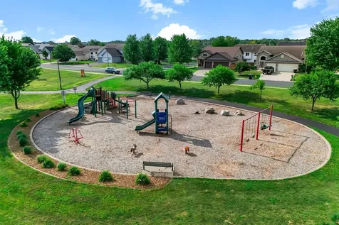 157 Dongola Lane Shakopee MN 55379