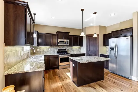 157 Dongola Lane Shakopee MN 55379