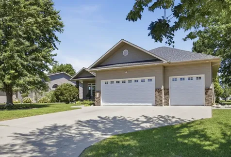 868 32nd Street S Moorhead MN 56560