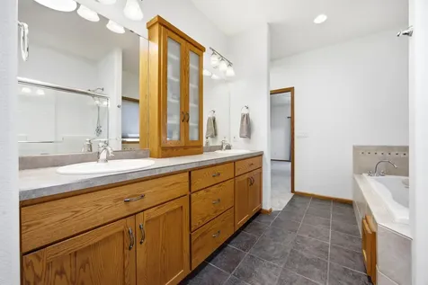 868 32nd Street S Moorhead MN 56560