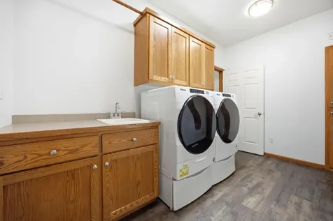 868 32nd Street S Moorhead MN 56560