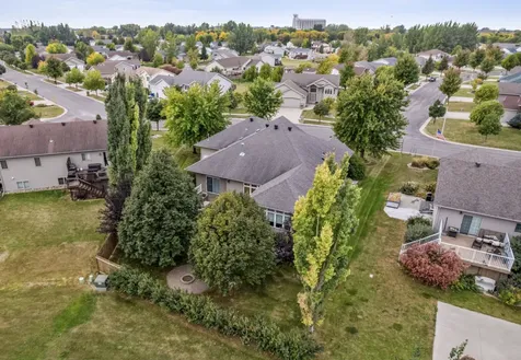868 32nd Street S Moorhead MN 56560