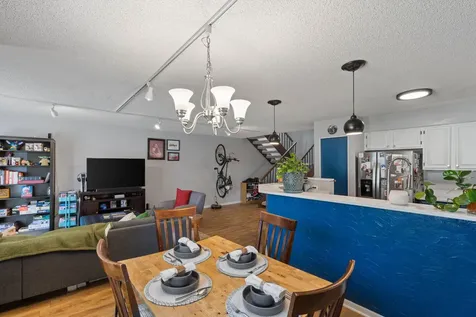 1372 Carling Drive Saint Paul MN 55108