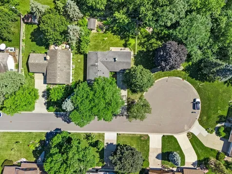 8009 37th Avenue N New Hope MN 55427