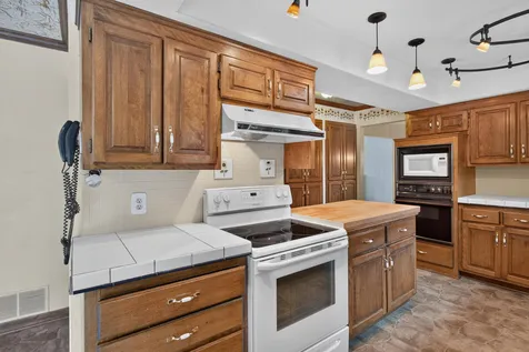 798 Torchwood Drive New Brighton MN 55112