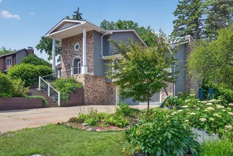 798 Torchwood Drive New Brighton MN 55112
