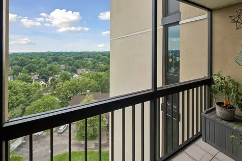 1181 Edgcumbe Road Saint Paul MN 55105