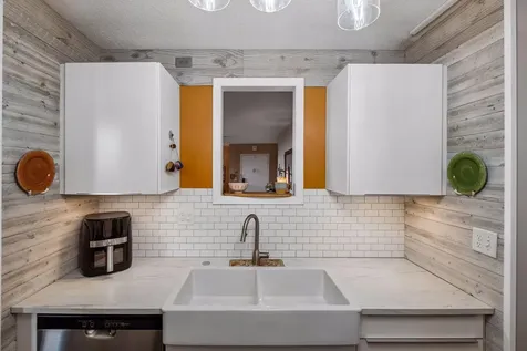 1181 Edgcumbe Road Saint Paul MN 55105