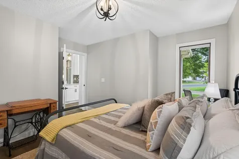 1001 E Travelers Trail Burnsville MN 55337