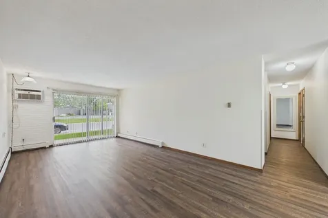 2730 Dale Street N Roseville MN 55113