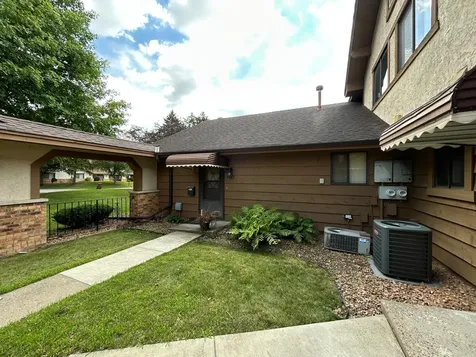 6153 78th Avenue N Brooklyn Park MN 55443
