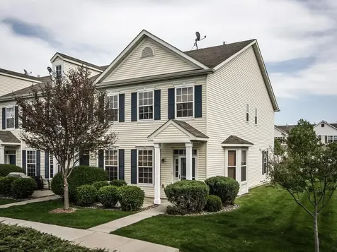 681 Cobblestone Way Shakopee MN 55379