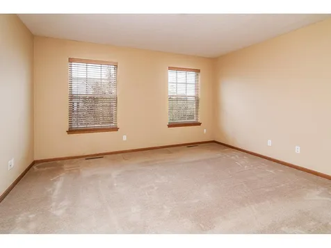 681 Cobblestone Way Shakopee MN 55379