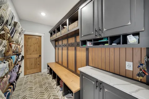 8524 Haeg Drive Bloomington MN 55431