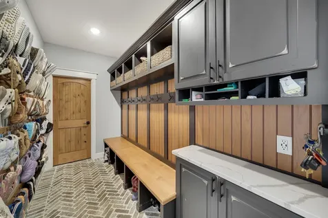 8524 Haeg Drive Bloomington MN 55431