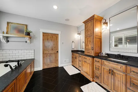 8524 Haeg Drive Bloomington MN 55431