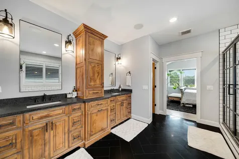 8524 Haeg Drive Bloomington MN 55431