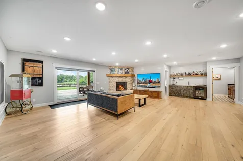 8524 Haeg Drive Bloomington MN 55431
