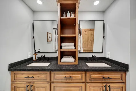 8524 Haeg Drive Bloomington MN 55431