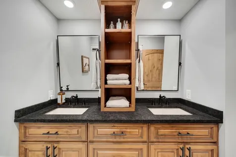 8524 Haeg Drive Bloomington MN 55431