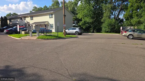 341 Winifred Street E Saint Paul MN 55107