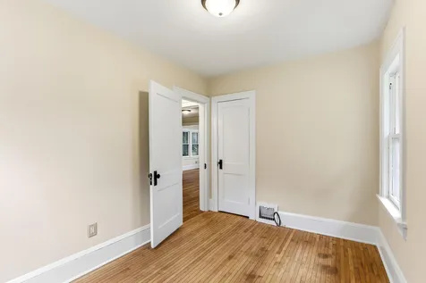 1812 Minnehaha Avenue E Saint Paul MN 55119