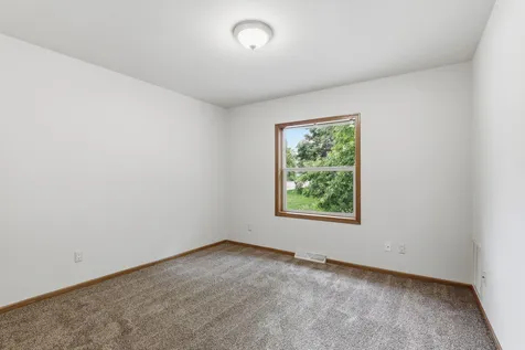 1534 Larpenteur Avenue E Saint Paul MN 55109