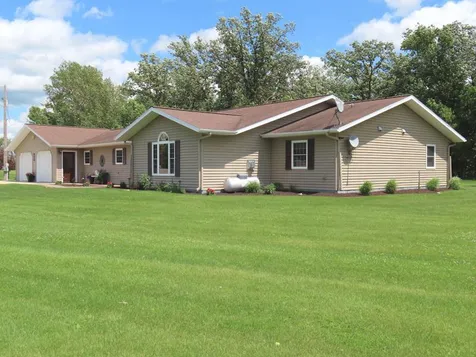 12615 330th Street NW Newfolden MN 56738