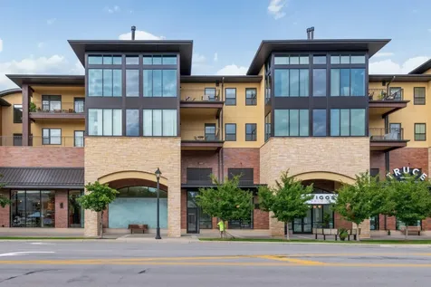 229 Byrondale Avenue Wayzata MN 55391