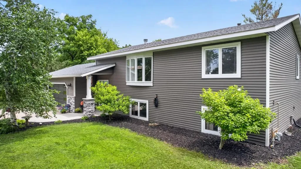 5746 Logan Street SE Rochester MN 55904