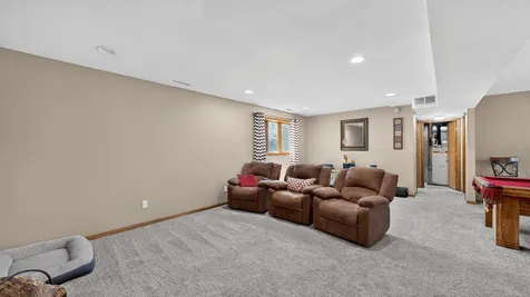 5746 Logan Street SE Rochester MN 55904