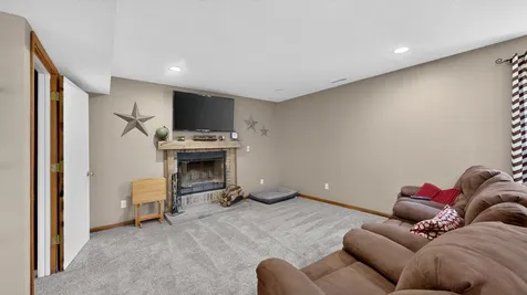 5746 Logan Street SE Rochester MN 55904