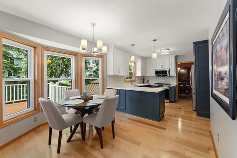 1946 Lochaven Alcove Woodbury MN 55125