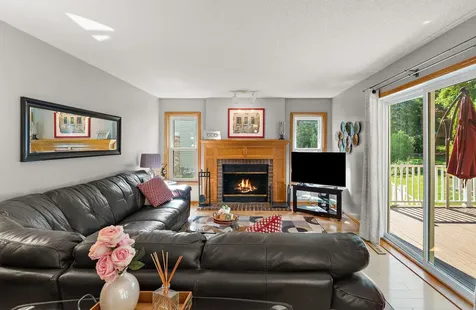 1946 Lochaven Alcove Woodbury MN 55125