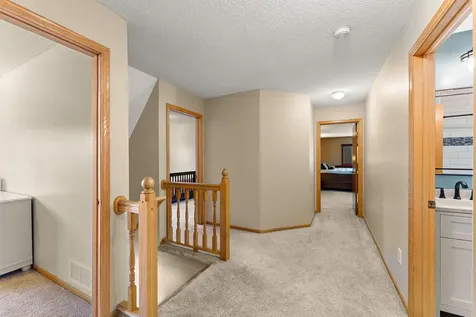 1946 Lochaven Alcove Woodbury MN 55125
