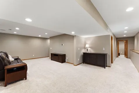 1946 Lochaven Alcove Woodbury MN 55125