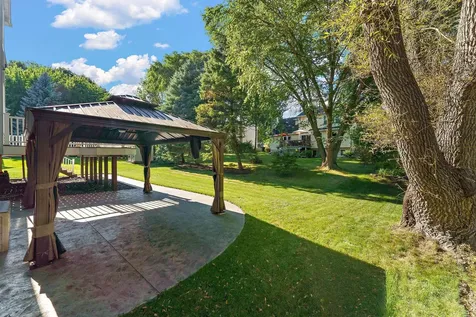 1946 Lochaven Alcove Woodbury MN 55125