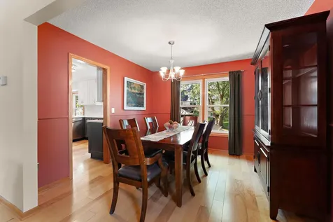 1946 Lochaven Alcove Woodbury MN 55125