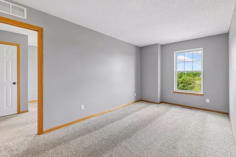 1020 Princeton Avenue Shakopee MN 55379