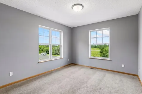 1020 Princeton Avenue Shakopee MN 55379
