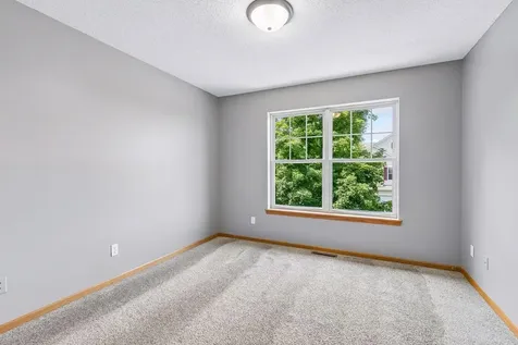 1020 Princeton Avenue Shakopee MN 55379